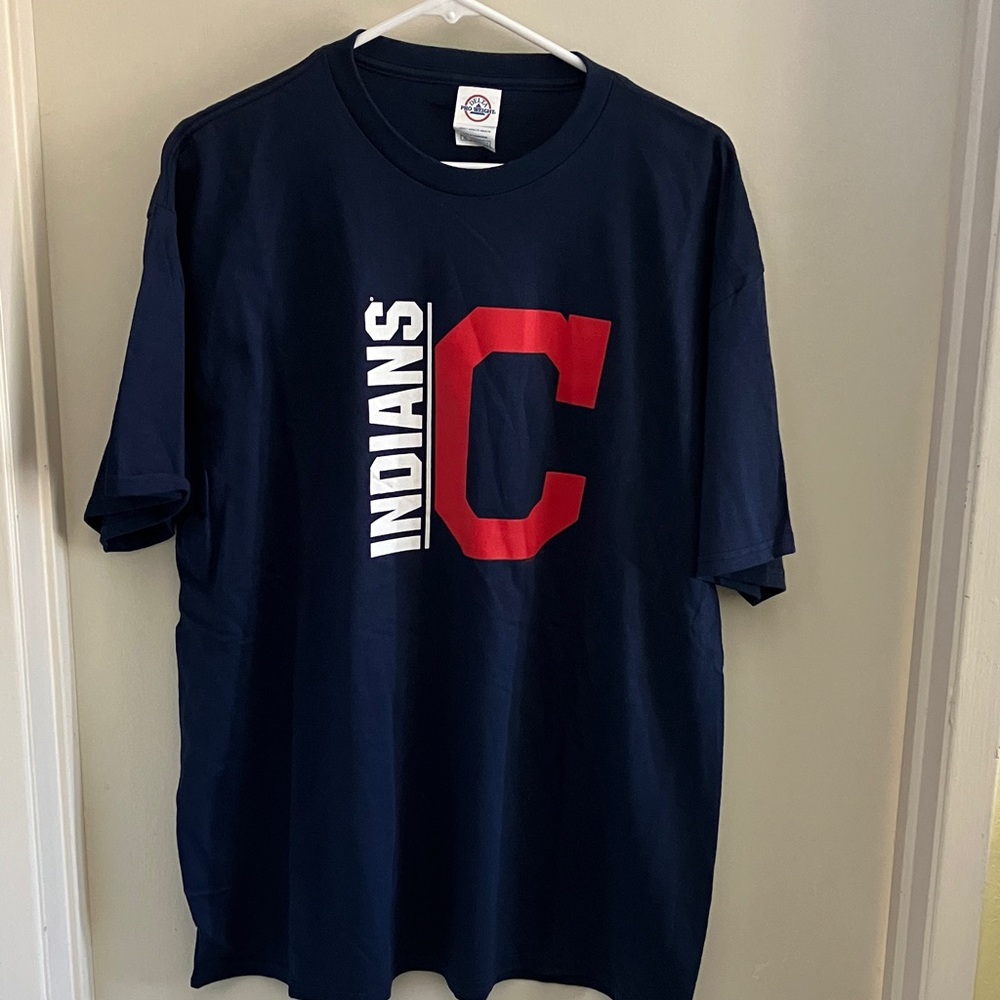 Cleveland Indians Navy T-Shirt with Red and White Print new